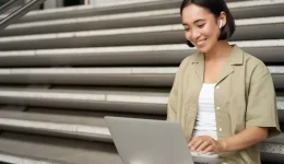 Ilustrasi jasa website murah Jakarta untuk kebutuhan bisnis dan UMKM